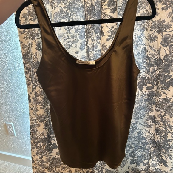 Olive Green A&F Tank Top - Picture 2 of 3